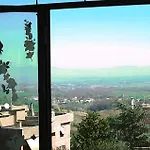 Le Petit Otel