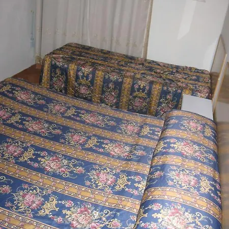 Le Petit 2* Monterotondo